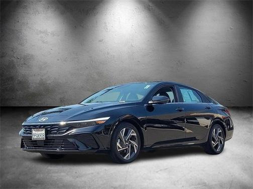 2024 Hyundai ELANTRA Limited