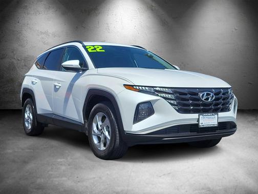 White 2022 Hyundai TUCSON SEL