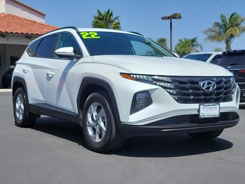 White 2022 Hyundai TUCSON SEL