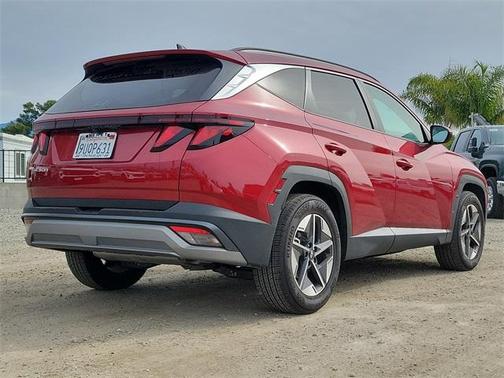 2025 Hyundai TUCSON SEL