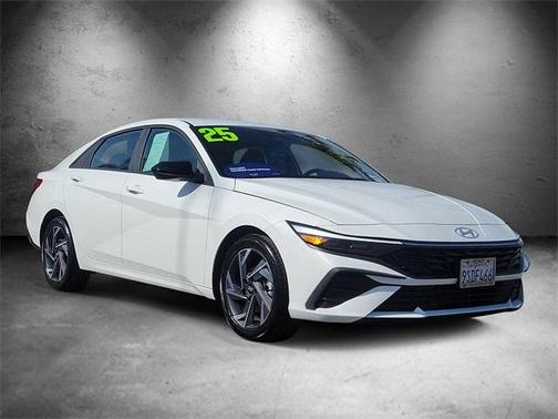 2025 Hyundai ELANTRA SEL Sport