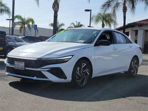 2025 Hyundai ELANTRA SEL Sport