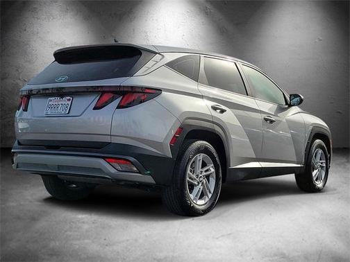 2025 Hyundai TUCSON SE