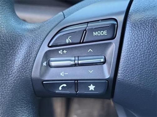 2022 Hyundai KONA SE