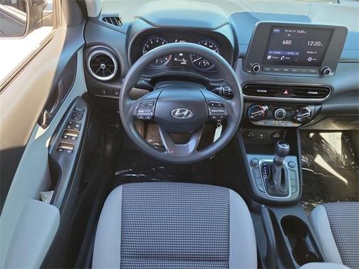 2022 Hyundai KONA SE