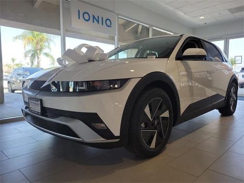 2025 Hyundai IONIQ 5 SE Standard Range