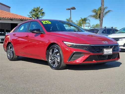 2025 Hyundai ELANTRA HEV SEL