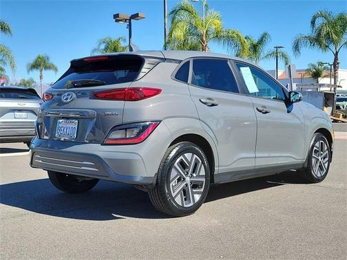 2023 Hyundai KONA EV SE