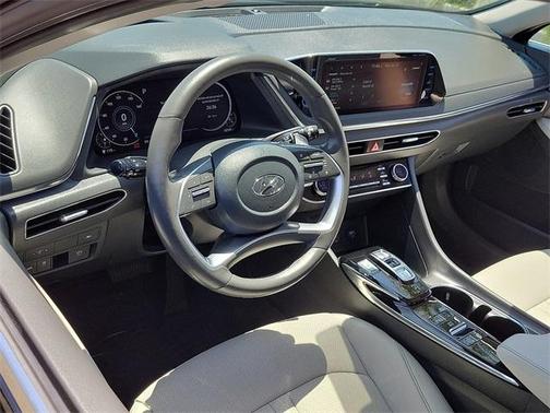 2022 Hyundai SONATA Limited