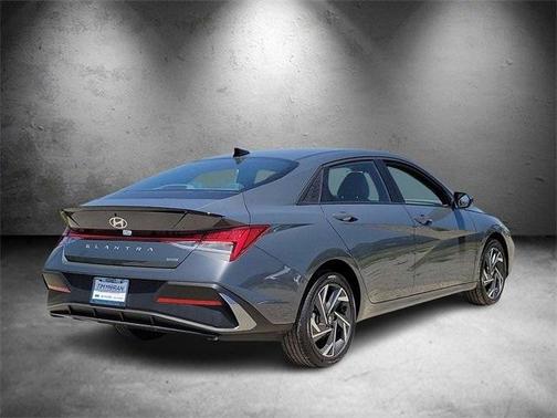 2025 Hyundai ELANTRA HEV SEL Sport