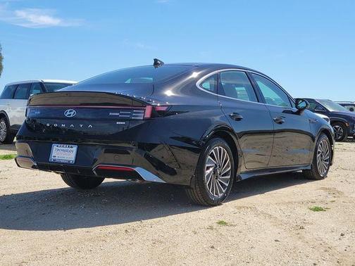 2026 Hyundai SONATA Hybrid Limited