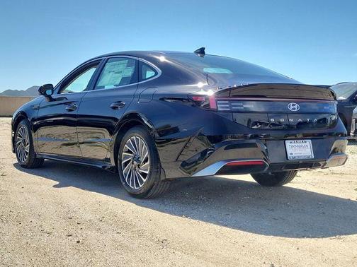 2026 Hyundai SONATA Hybrid Limited