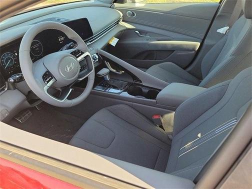 2025 Hyundai ELANTRA HEV SEL Sport