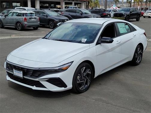 2025 Hyundai ELANTRA HEV SEL Sport