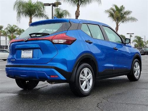 2023 Nissan Kicks S