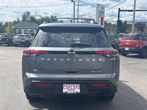 2023 Nissan Pathfinder SV