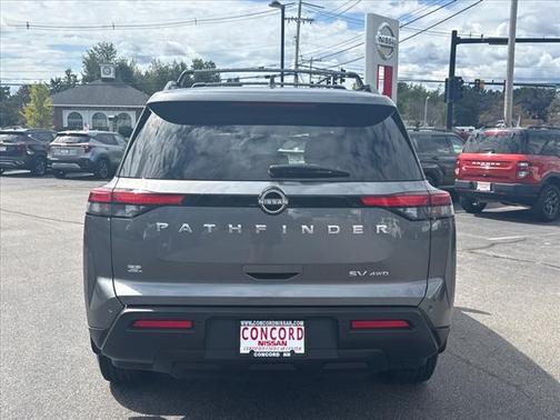 2023 Nissan Pathfinder SV