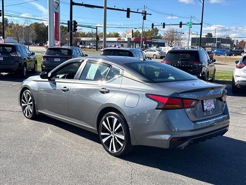 2022 Nissan Altima 2.5 SR