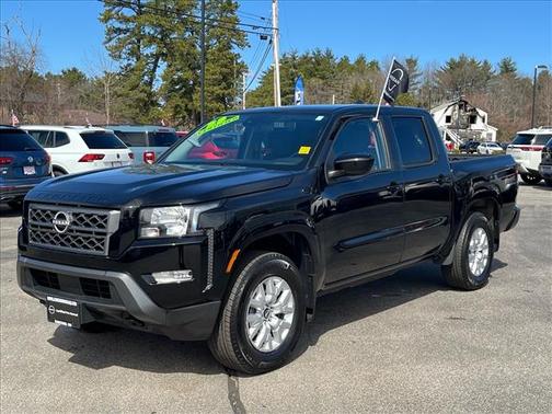Black 2023 Nissan Frontier SV
