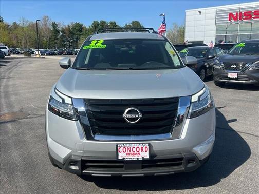 2022 Nissan Pathfinder SV