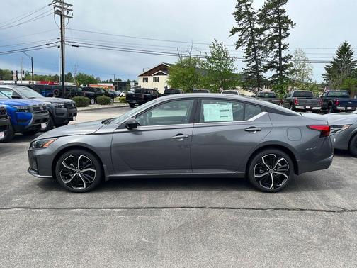 Gun Metallic 2026 Nissan Altima 2.5 SR