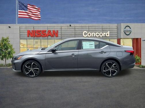 Gun Metallic 2026 Nissan Altima 2.5 SR