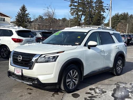 2023 Nissan Pathfinder SL