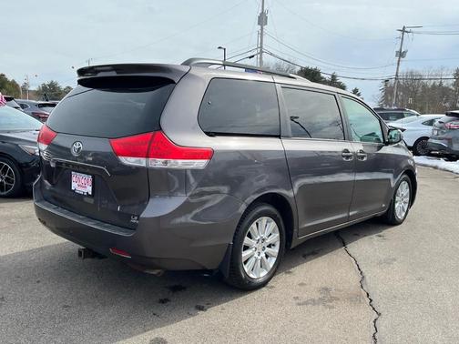 2012 Toyota Sienna LE