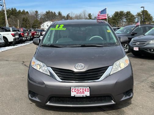 2012 Toyota Sienna LE