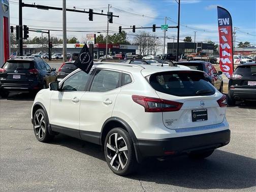 2022 Nissan Rogue Sport SL
