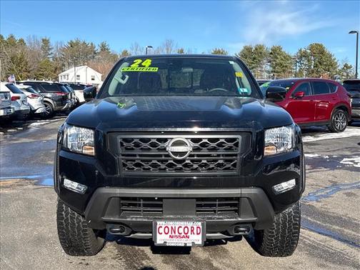 2024 Nissan Frontier SV