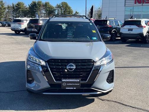 Boulder Gray Metallic 2024 Nissan Kicks SR