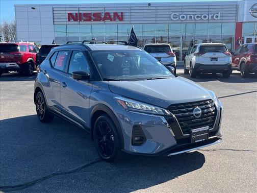 Boulder Gray Metallic 2024 Nissan Kicks SR