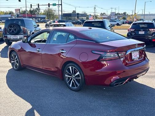 2022 Nissan Maxima SV