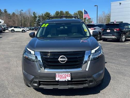 2022 Nissan Pathfinder SV