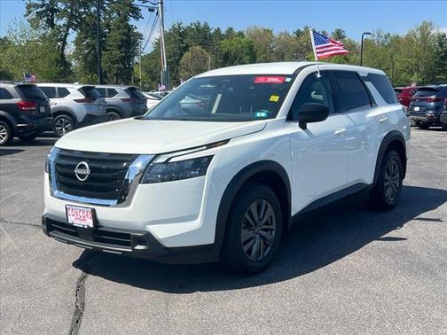 2024 Nissan Pathfinder S
