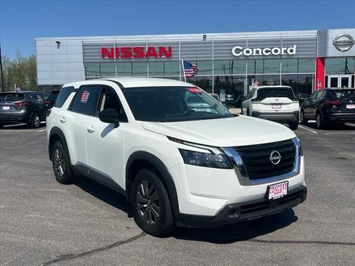 2024 Nissan Pathfinder S