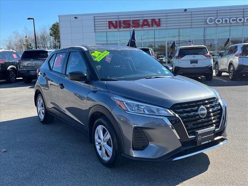 Gun Metallic 2024 Nissan Kicks S