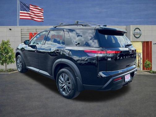 Black 2026 Nissan Pathfinder SV