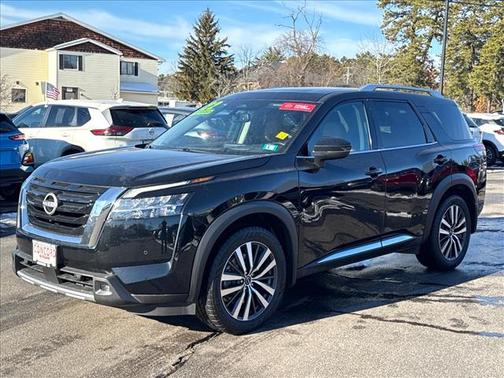2022 Nissan Pathfinder Platinum