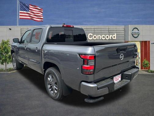 Gun Metallic 2026 Nissan Frontier SV