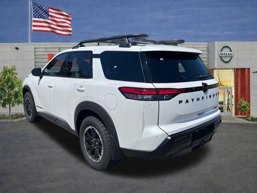 Everest White P 2026 Nissan Pathfinder Rock Creek