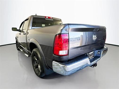 2016 RAM 1500 SLT