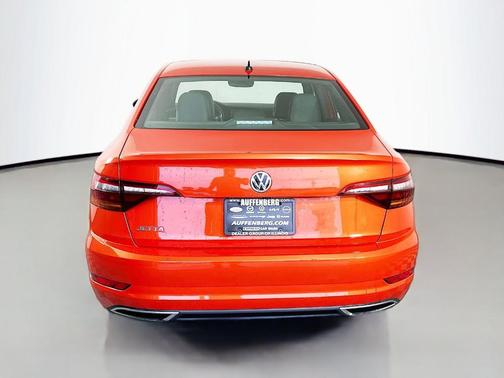 Habanero Orange Metallic 2019 Volkswagen Jetta 1.4T R-Line