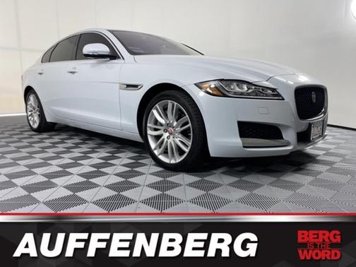 Photo 1 of 35 of 2018 Jaguar XF 35t Portfolio Limited Edition