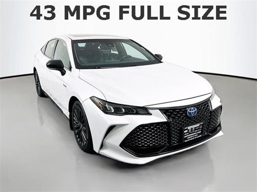 2021 Toyota Avalon Hybrid XSE