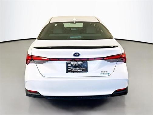 2021 Toyota Avalon Hybrid XSE