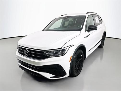2022 Volkswagen Tiguan 2.0T SE R-Line Black