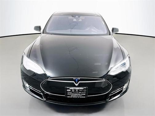 2016 Tesla Model S 70D