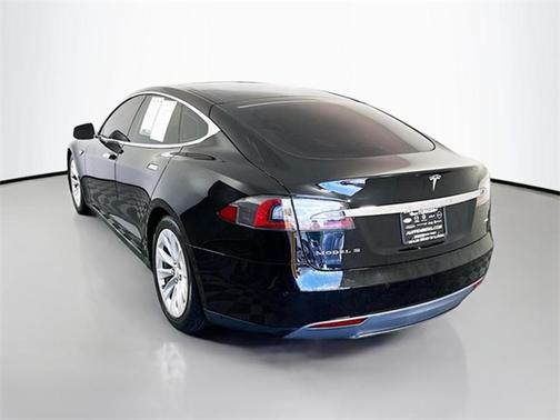 2016 Tesla Model S 70D